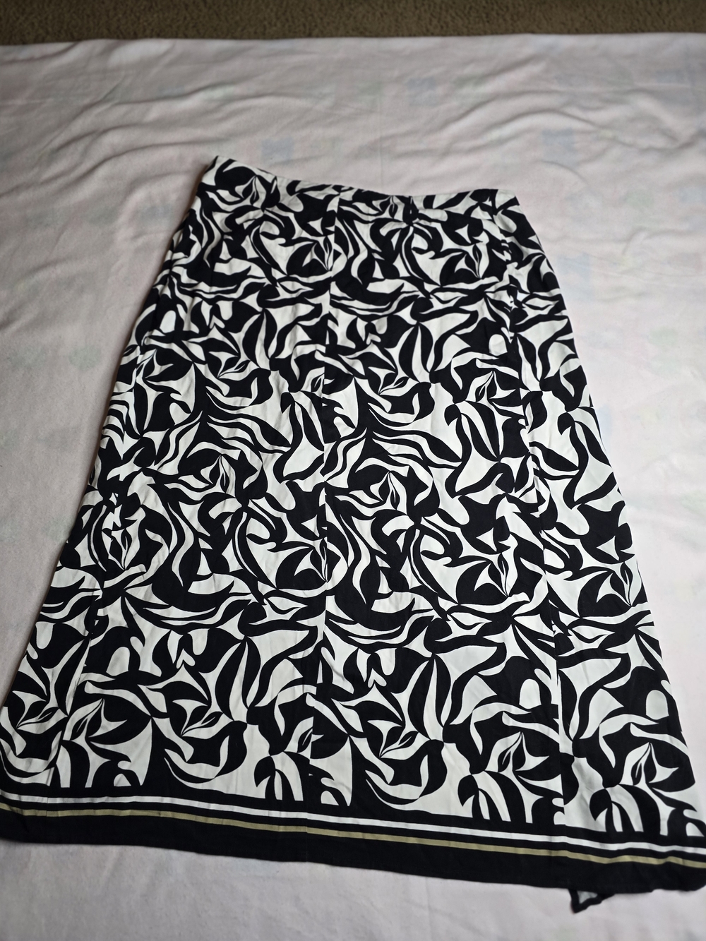 LOFT Black & White Botanical Wrap Midi Skirt - Picture 7 of 8